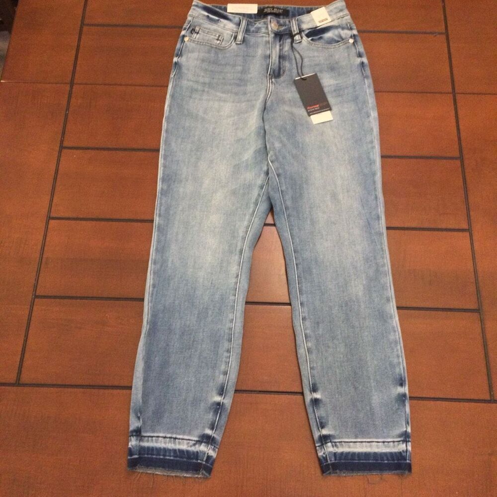 NWT Judy Blue 0/24 boyfriend fit jeans